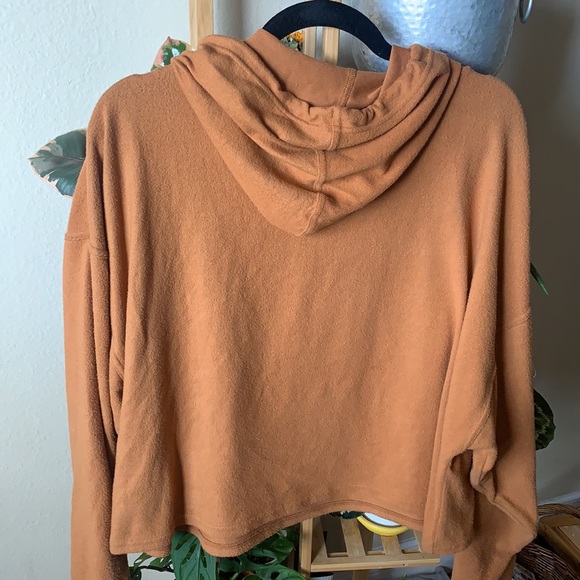 Crop Spice Hoodie - Picture 3 of 3